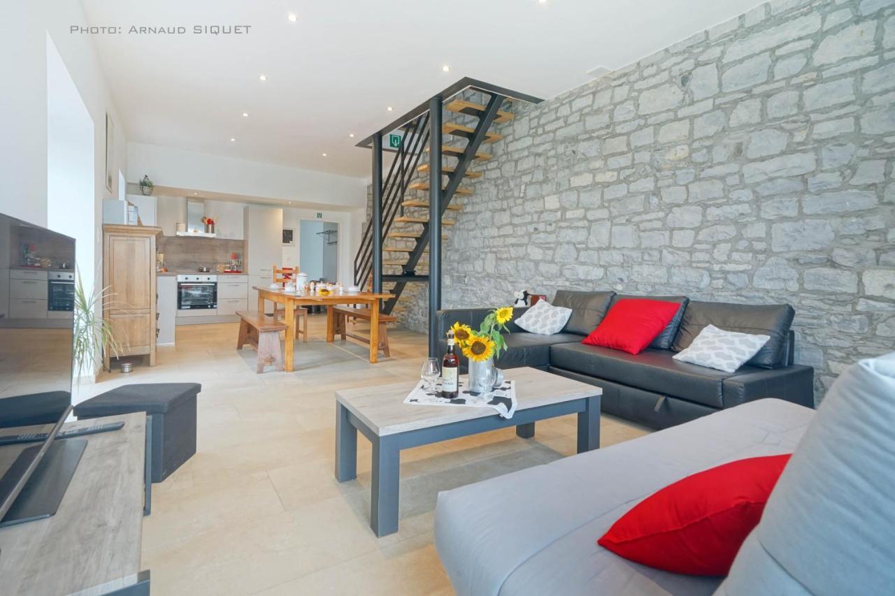 Gite Familial Ferme Des Aujes Falaen Onhaye ภายนอก รูปภาพ