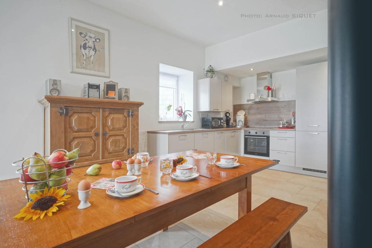 Gite Familial Ferme Des Aujes Falaen Onhaye ภายนอก รูปภาพ